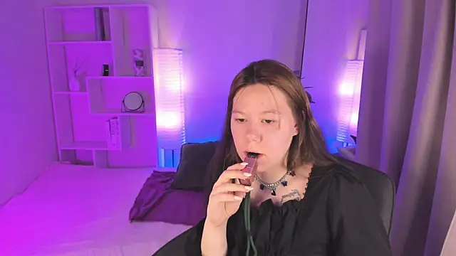 Vanessa ama online show from April 5, 1:47 am