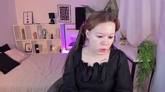 Vanessa ama online show from April 11, 8:07 am