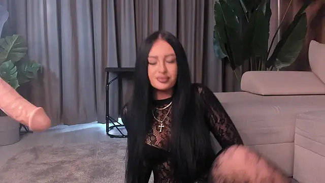 EmeraldKat online show from April 7, 2:28 pm