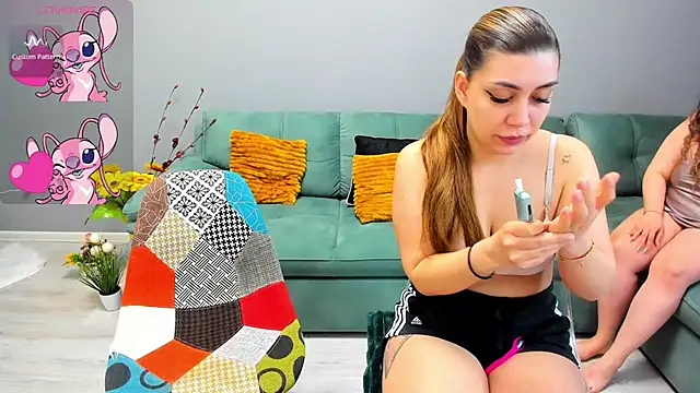 CurlyMaddie online show from March 29, 10:48 am