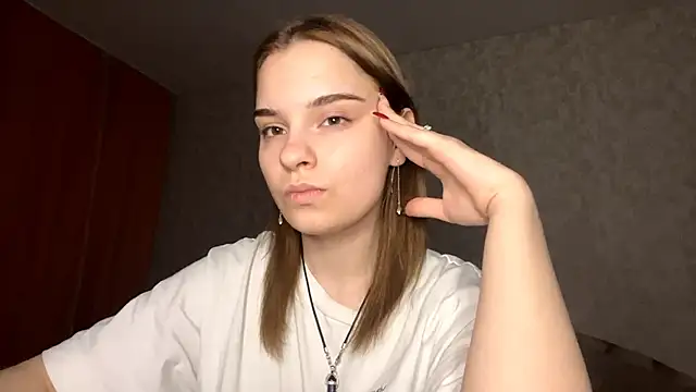 SageFennell online show from April 16, 5:03 pm