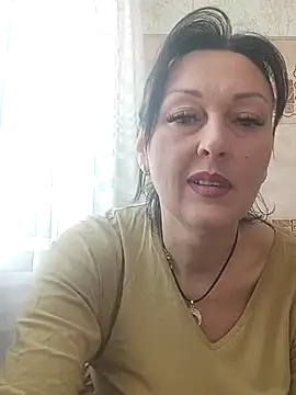 HelgaDennis online show from March 27, 6:08 am