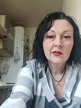 HelgaDennis online show from March 28, 1:54 pm