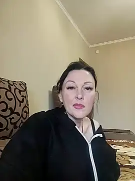 HelgaDennis online show from March 31, 8:04 am