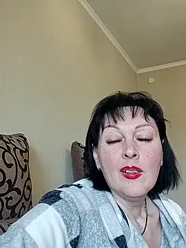 HelgaDennis online show from April 5, 2:58 pm