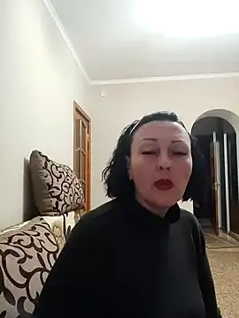 HelgaDennis online show from April 6, 4:52 pm