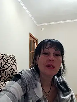 HelgaDennis online show from April 8, 9:26 pm