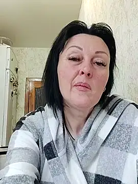 HelgaDennis online show from April 9, 7:14 am