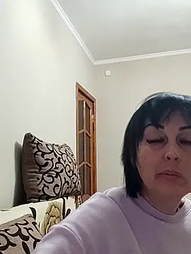 HelgaDennis online show from April 17, 6:22 pm