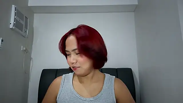 misscutee online show from April 14, 1:28 pm