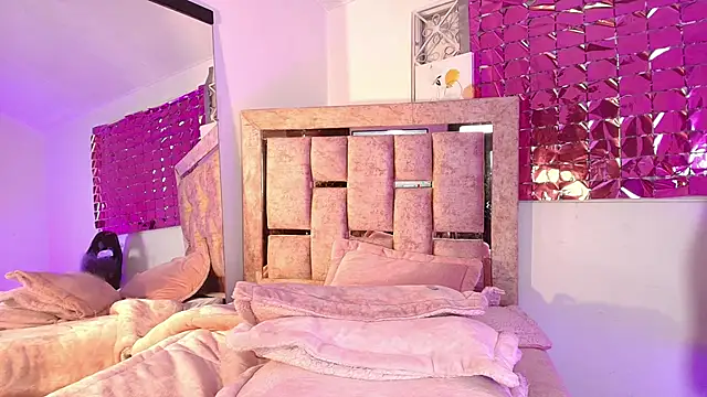 Dannie   online show from April 15, 7:58 pm