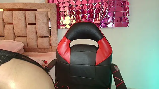 Dannie   online show from April 18, 4:33 pm