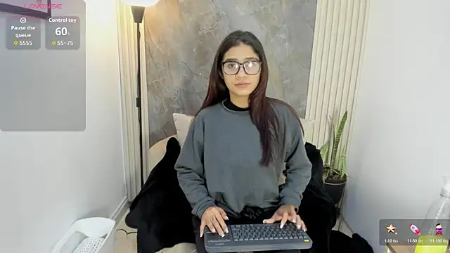 alina sauvage online show from March 30, 12:17 pm