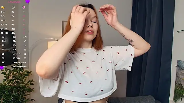 alexshiny online show from April 1, 7:11 pm