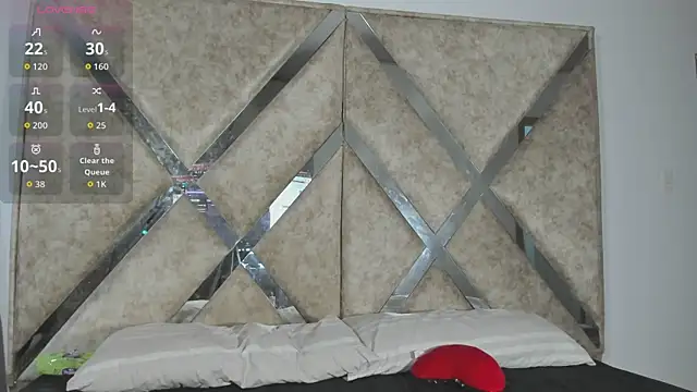 Pleasure Aurora online show from April 11, 1:04 pm