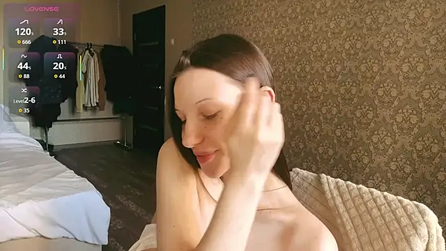 honeywander online show from March 27, 8:26 am