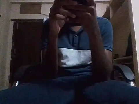 Snapshot of bulls_eye35 chatting on May 3, 6:25 pm bulls eye35 online show from May 3, 6:25 pm