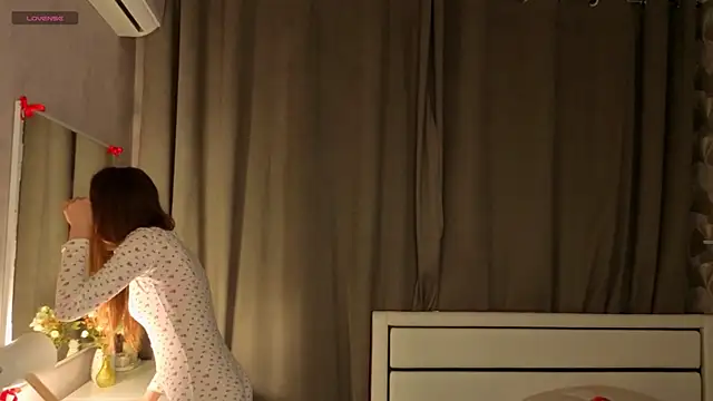 DaynaMacha online show from April 18, 6:12 pm