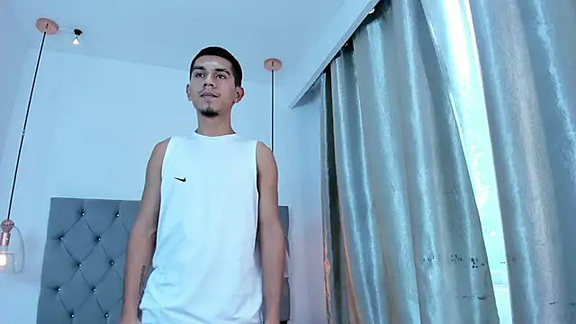 your d0ll1 online show from March 30, 1:34 pm