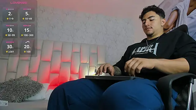 Zane cruz online show from April 12, 12:43 pm