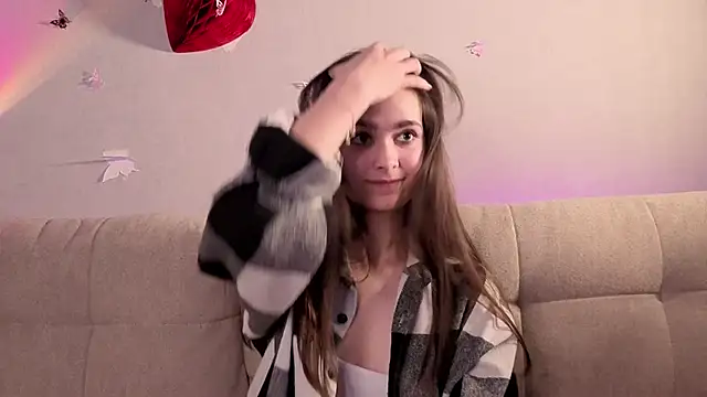 LuciKardos online show from March 27, 8:08 pm