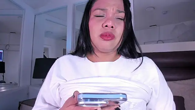 Cloee evans online show from April 8, 11:54 am