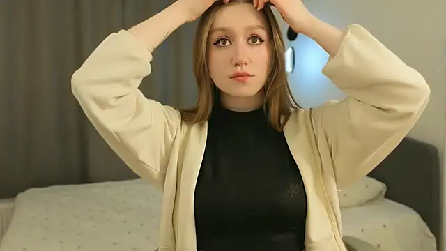 mowalova online show from March 19, 8:13 pm