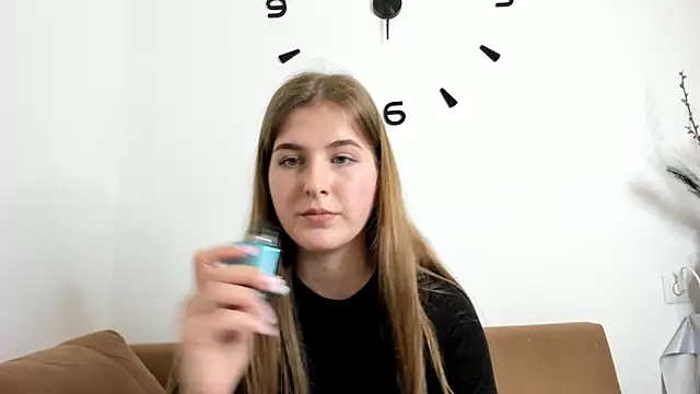 OhMyAlice online show from March 28, 9:14 pm