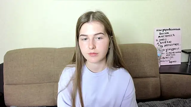 Snapshot of OhMyAlice chatting on June 17, 10:06 am OhMyAlice online show from June 17, 10:06 am