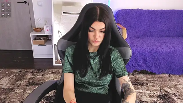 AnacondaOnn online show from April 7, 6:03 am