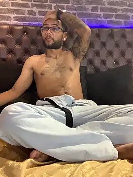 KyleJoss30 online show from March 23, 9:19 pm