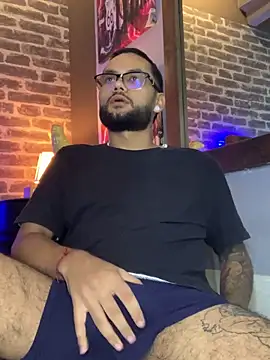 KyleJoss30 online show from April 3, 9:46 pm