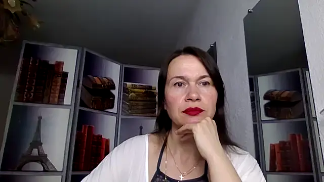 Selena Moo online show from April 14, 7:14 am