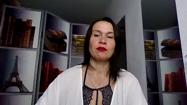 Selena Moo online show from April 17, 7:55 am