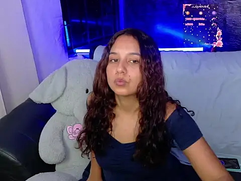 Snapshot of Shadai_Ross chatting on May 26, 6:09 am Shadai Ross online show from May 26, 6:09 am