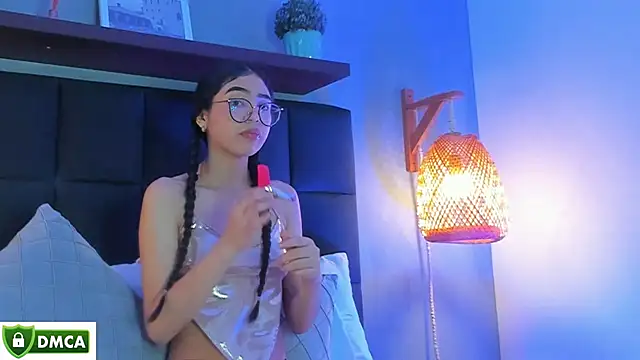 sofi alix online show from April 18, 7:07 pm