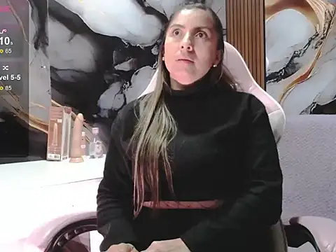 HELLEN MARK online show from April 1, 11:00 am