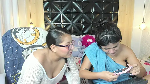 Rapthalia  online show from April 14, 5:57 am