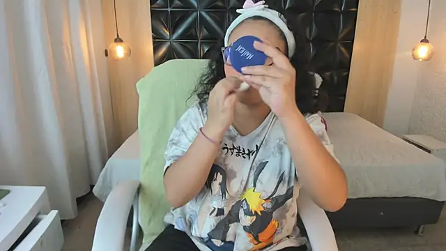 Rapthalia  online show from April 18, 5:44 am