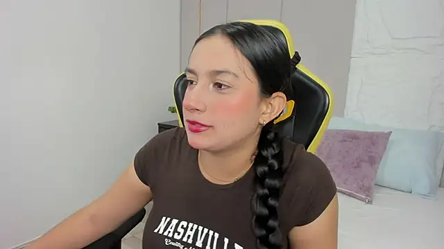 kira relish online show from April 15, 11:06 am