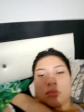 miaboom online show from March 29, 4:07 pm