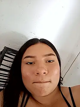 miaboom online show from April 3, 6:50 pm