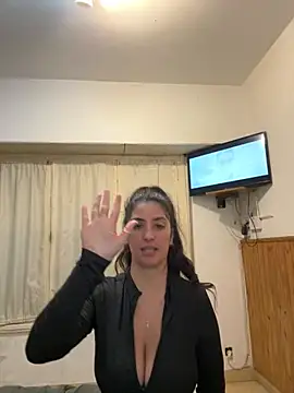 StefyStevis online show from April 7, 3:29 am