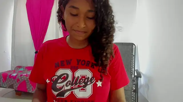 tara thonson online show from April 10, 6:45 pm