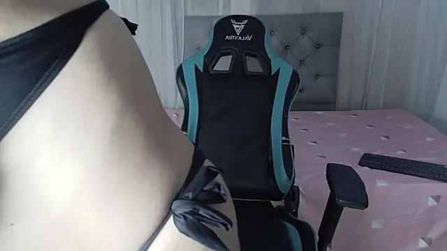 NIO kitty online show from April 21, 1:18 am