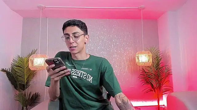 Gio carangi online show from March 29, 3:28 am