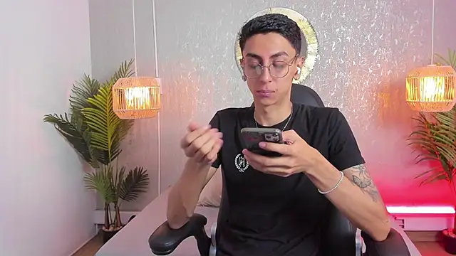 Gio carangi online show from April 12, 2:38 am