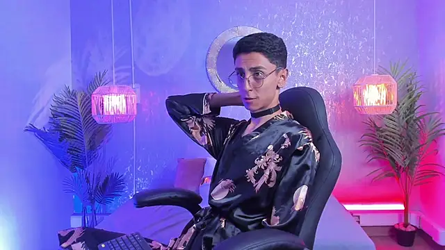 Gio carangi online show from April 17, 2:58 am