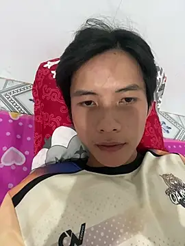 Nguyencuong1999 online show from March 22, 3:43 am