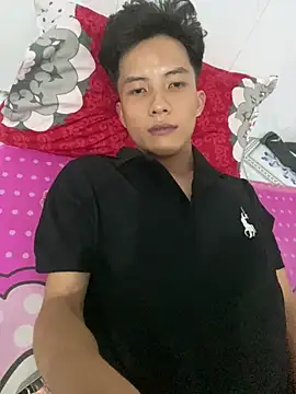 Nguyencuong1999 online show from April 12, 6:02 pm